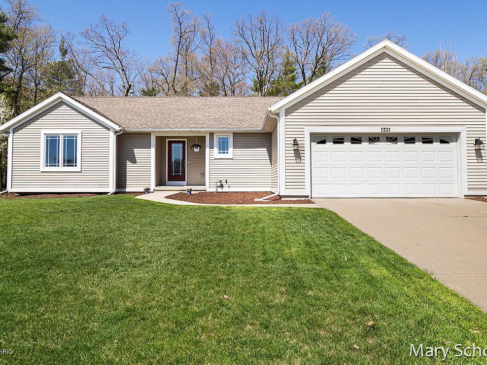 1st image of 1321 Millwood Dr NE