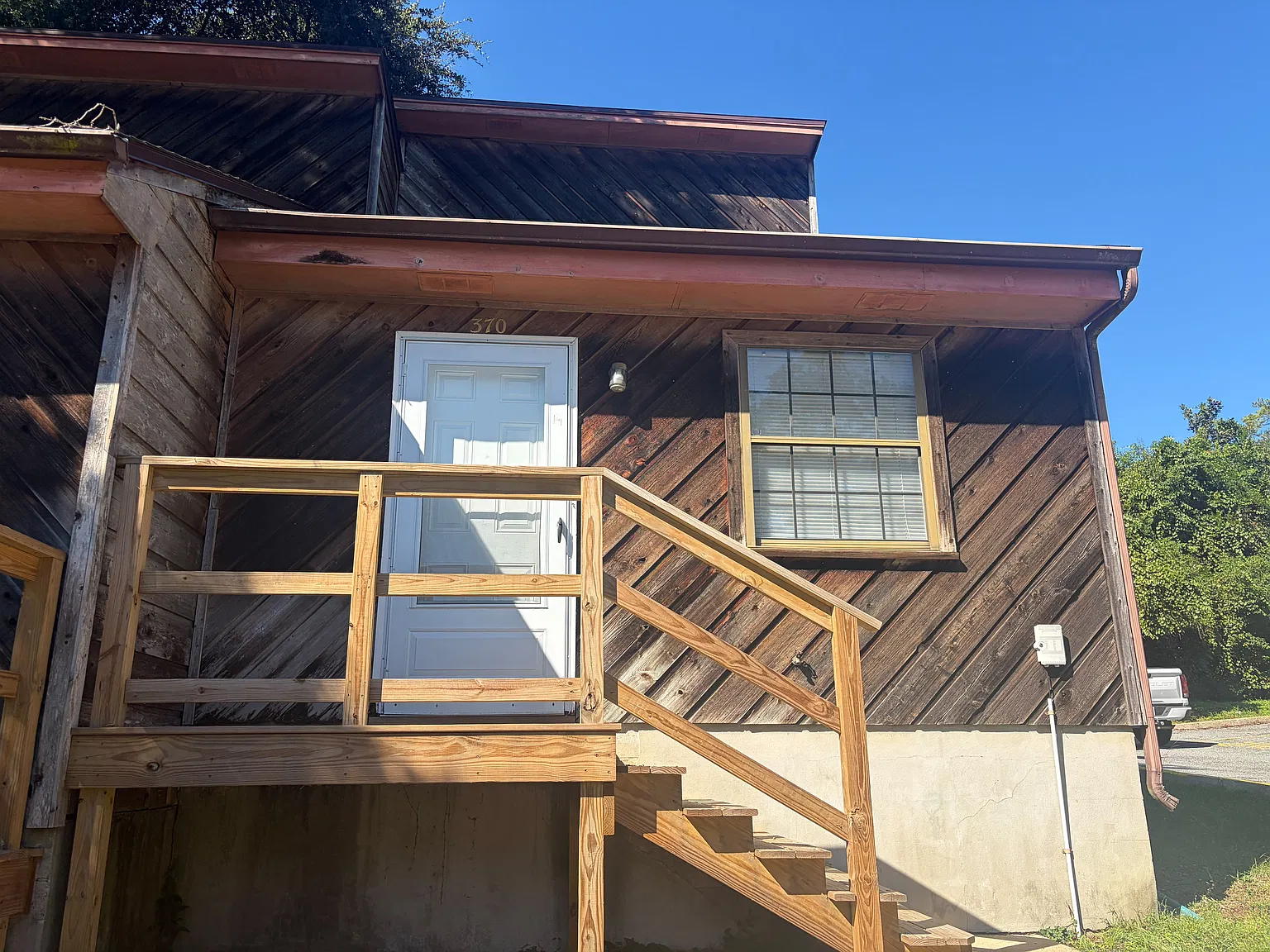 3 bed, 1110 sqft, $1,500 — Photo 1