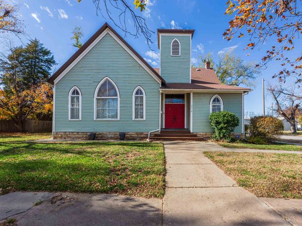 301 Santa Fe St, Halstead, KS 67056
