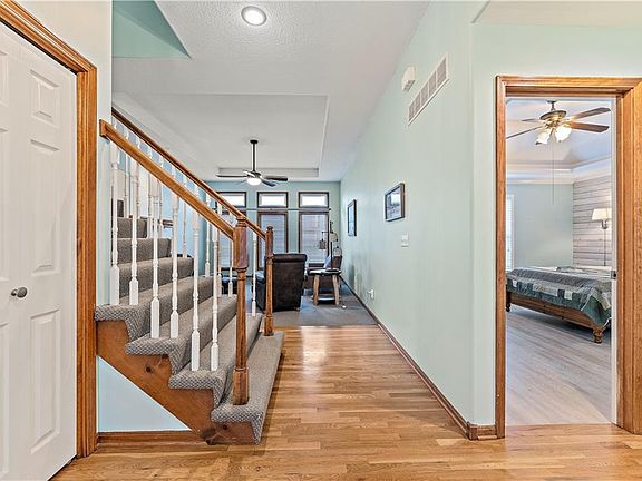 5th image of 7800 Highridge Ct