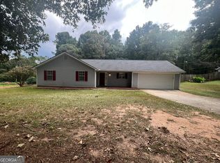 545 E Country Woods Dr, Covington, GA 30016