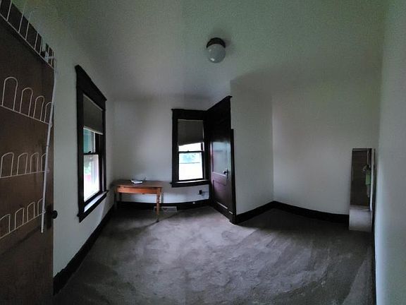 4th image of 1030 W 26th St