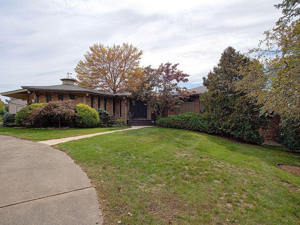 1st image of 1116 Lakeside Dr S