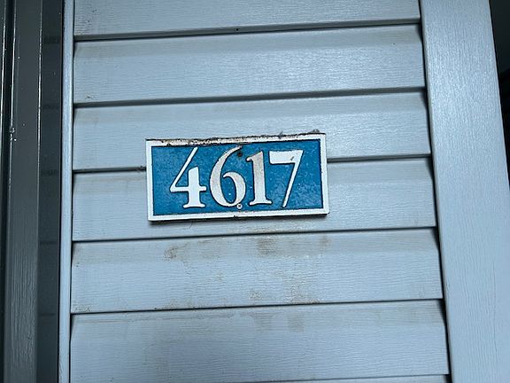2nd image of 4617 N Park Ln #4617