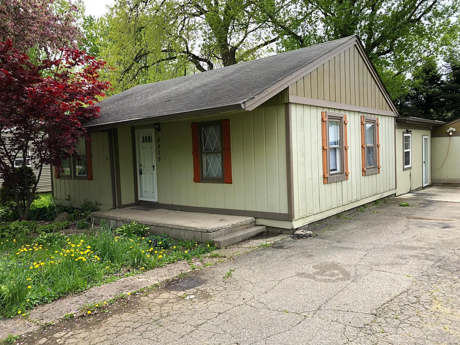 4415 Sunburst Ave photo 1