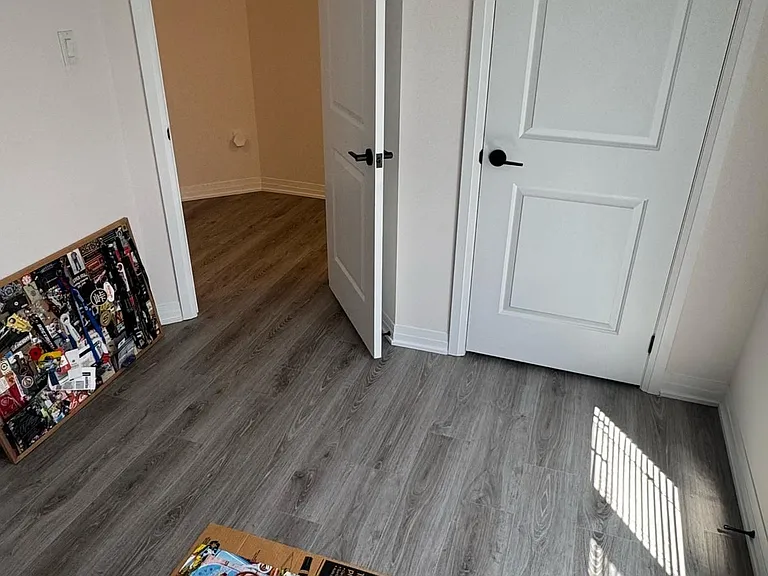 42 Ambereen Pl E — Photo 20