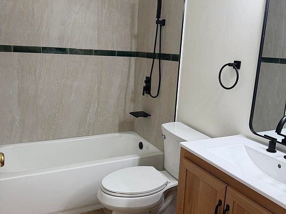 5th image of 22682 Vistawood Way