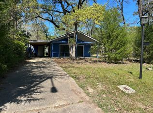 28600 Magnolia Ct, Huntsville, TX 77320