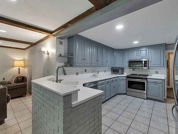 2nd image of 29 Trickett Rd