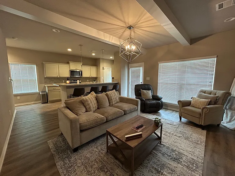 511 Hayes Ln #1 — Photo 2