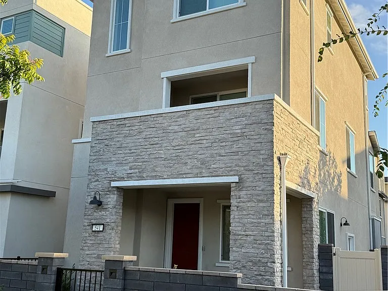541 Stallion Way Rnch — Photo 1