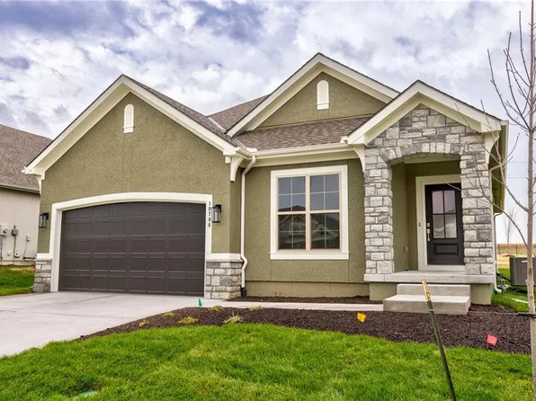 10706 N Bell St, Kansas City, MO 64155