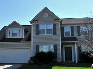 5833 Falls Ridge Ln, Charlotte, NC 28269