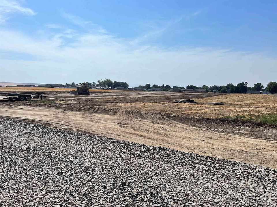 2nd image of Skyview Dr