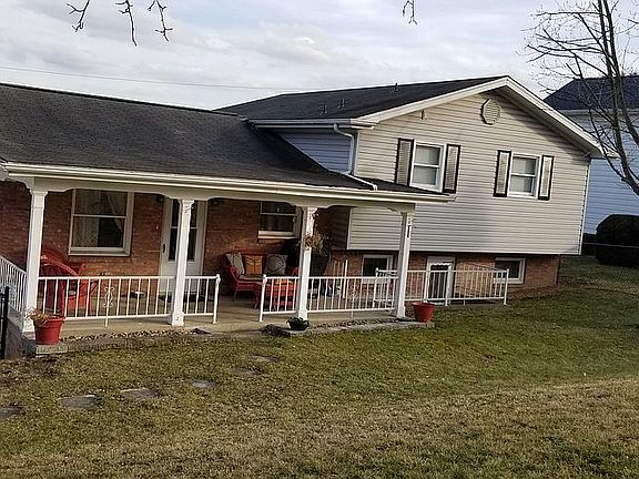 3rd image of 301 S 6th St