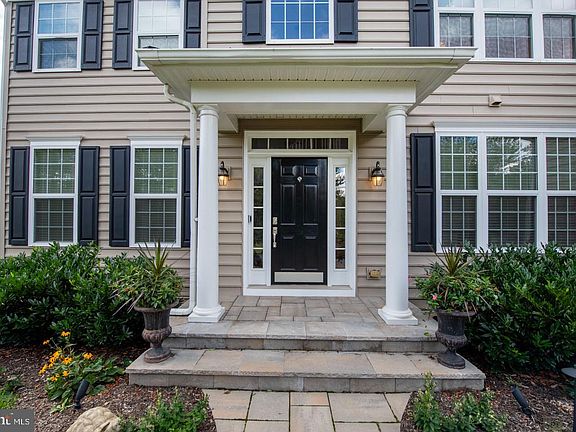 4th image of 1315 Stonegate Dr
