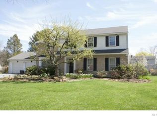 2887 Meadowbrook Cir S, Allentown, PA 18103