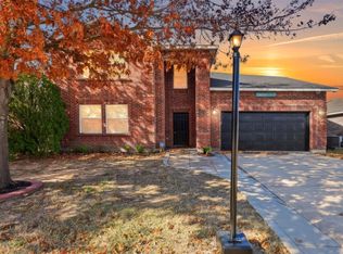 301 Indian Blanket Dr, Burleson, TX 76028