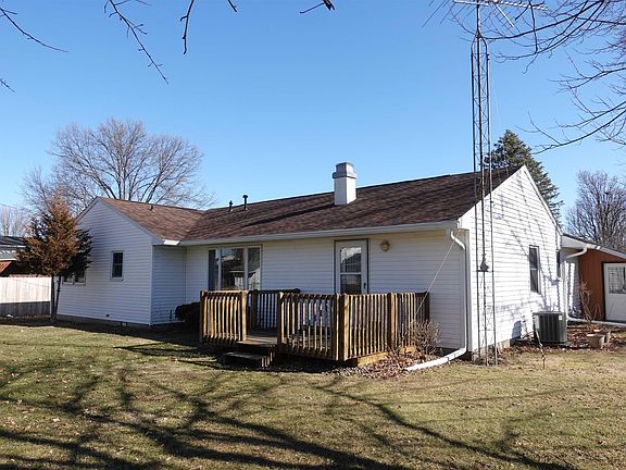 4th image of 2690 Montague Dr