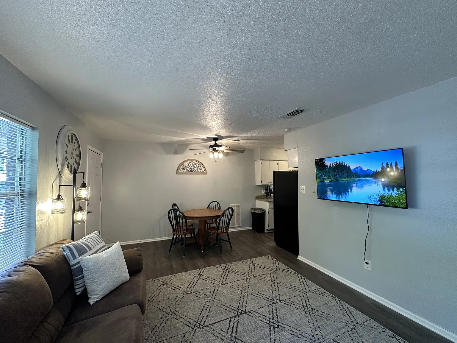 3801 Elizabeth Street - 3 — Photo 4