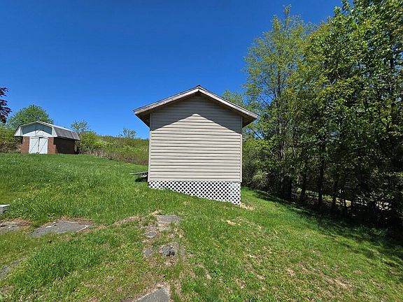3rd image of 158 George St