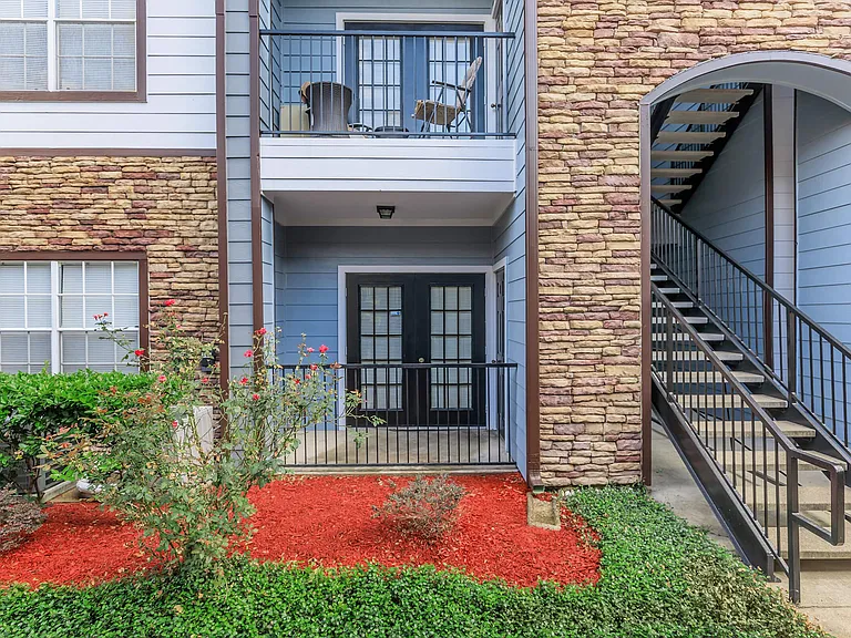 Residence at Westchase — Photo 37