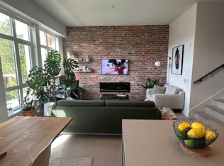 300 Salter St #200, New Westminster, BC V3M 0L9