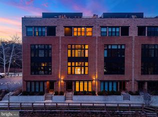 4523 Riverside Way, Philadelphia, PA 19127