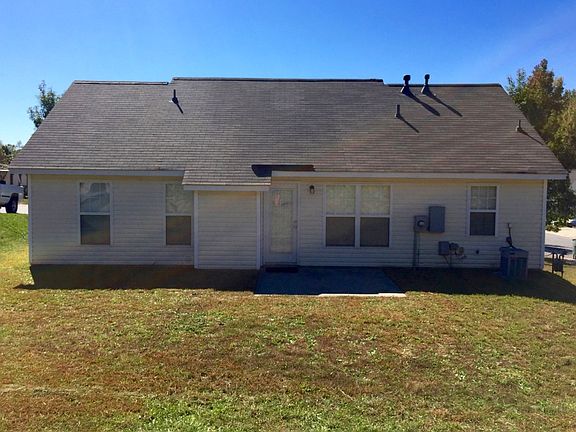 3rd image of 3244 Forest Creek Ct