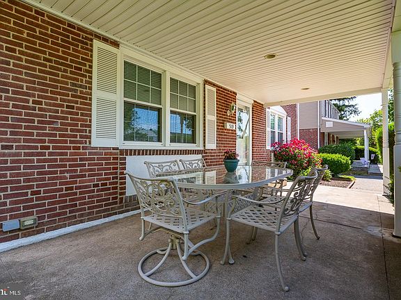 4th image of 519 Twin Oaks Dr
