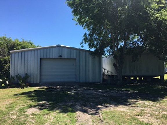 2nd image of 701 W Dallas Ave