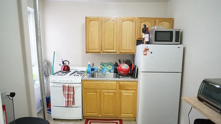 Rented by Karten & Lowe New York Real Estate LLC | media 19