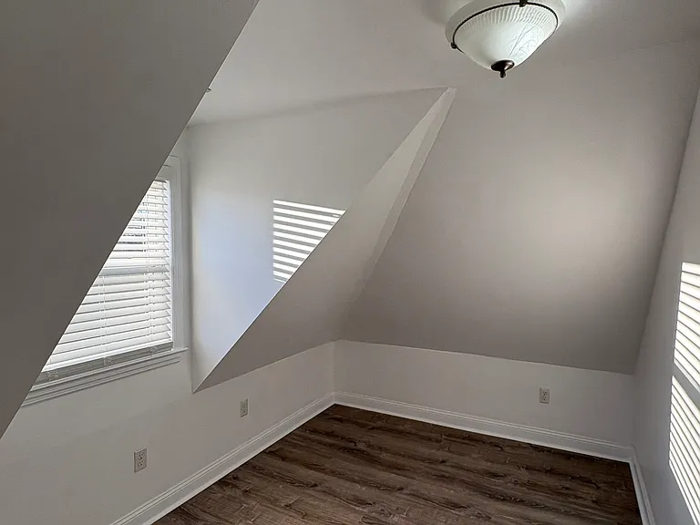 24 Somme St #3 — Photo 9