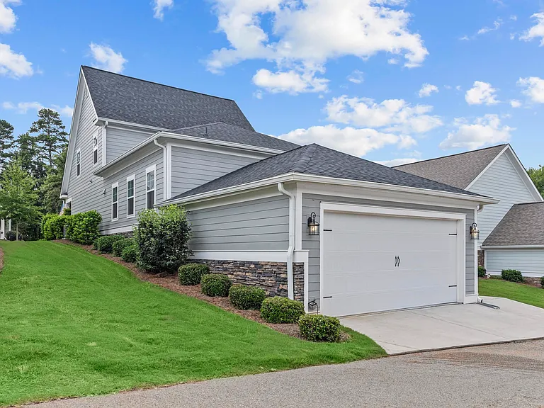 1540 Carriage Ridge Dr — Photo 45