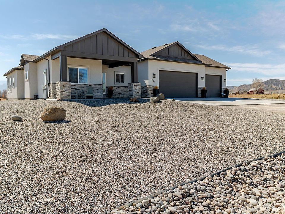 1st image of 1301 M Rd