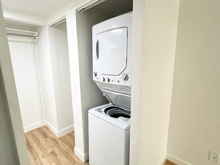 7500 Woodmont Ave #314 — Photo 18