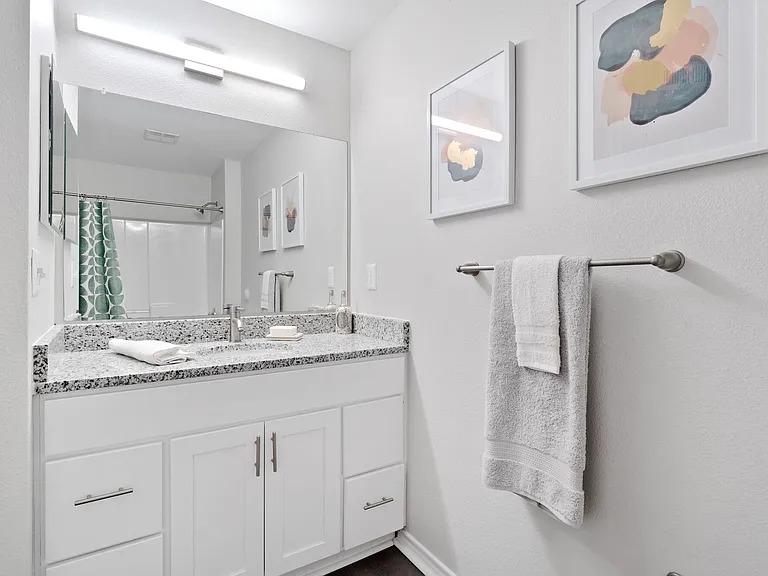 Vida Apartments — Photo 47