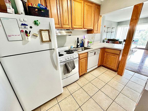 5th image of 911 S Forest Ave APT 14