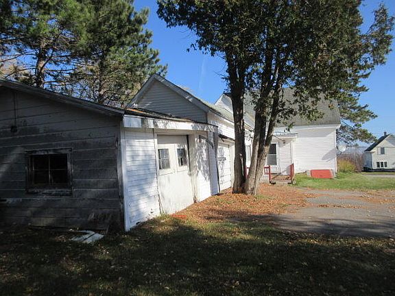 3rd image of 396 Houlton Road
