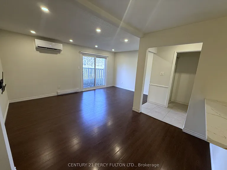 221 Ormond Dr #22 — Photo 3