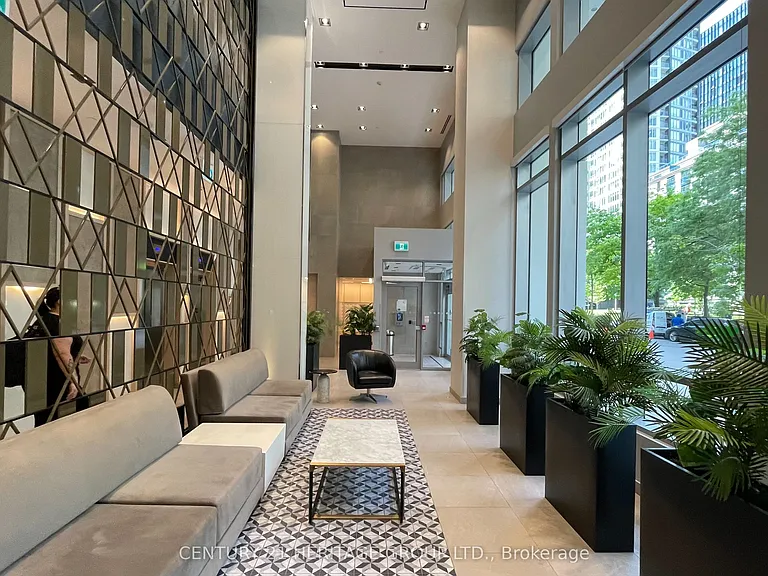 77 Mutual St #1401 — Photo 2