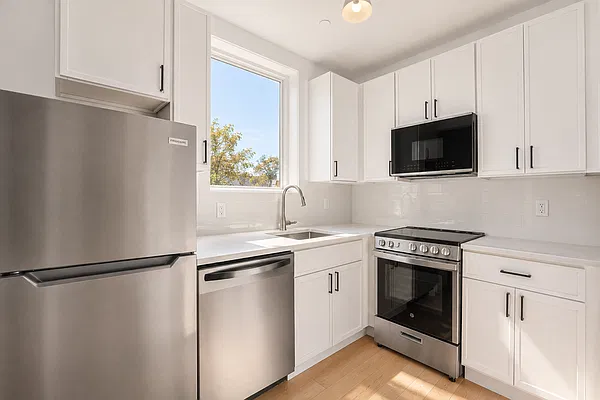 Kitchen, photo 1