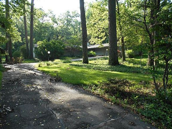 2nd image of 2916 S Patterson Blvd
