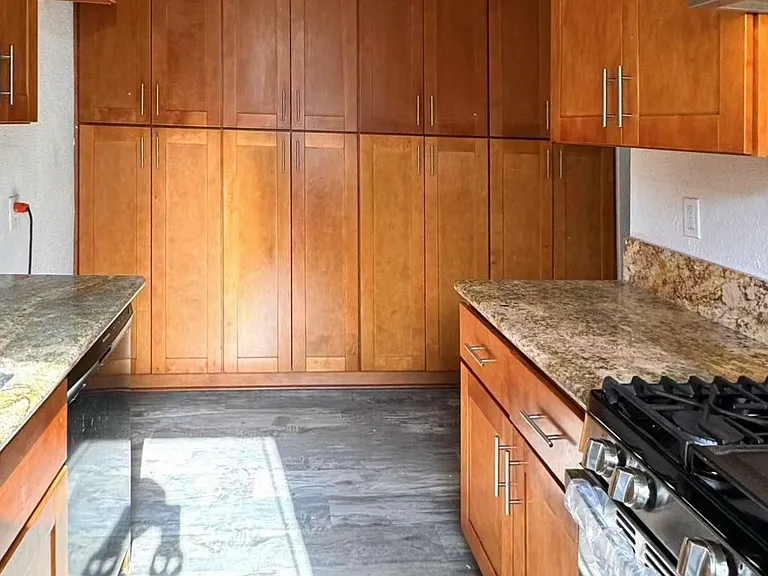 25189 Gentian Ave — Photo 28
