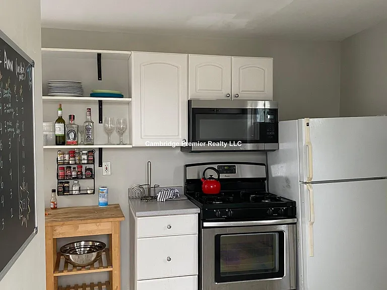 97 Moore St #3 — Photo 8