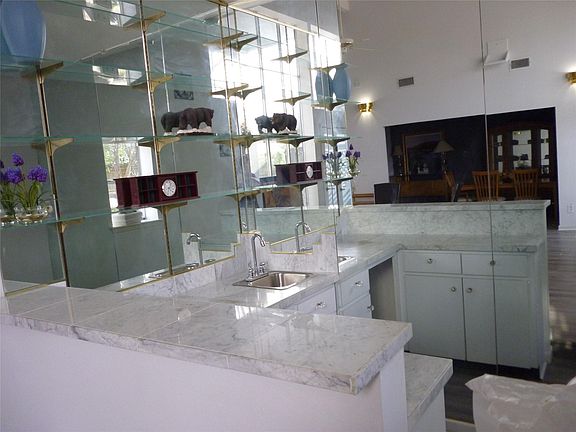 4th image of 11003 Colebrook Dr