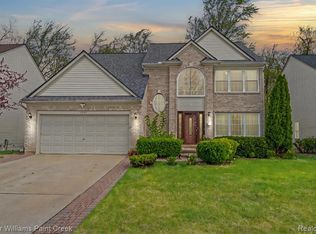 2385 Cedar Knoll Dr, Troy, MI 48083