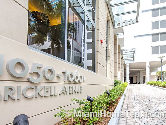 4th image of 1060 Brickell Ave APT 1403