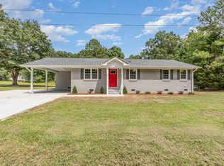 315 S Main St, Four Oaks, NC 27524