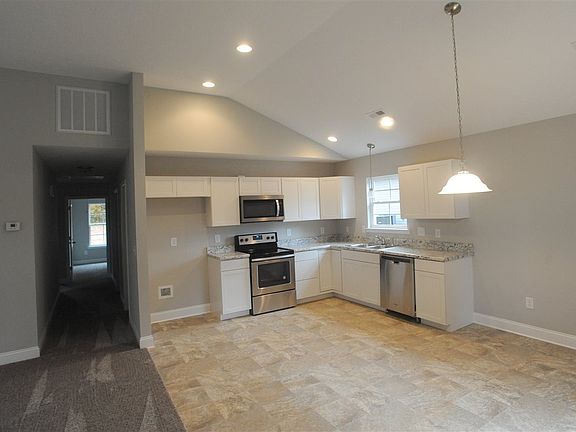 3rd image of 190 Stonecreek Dr Lot 1